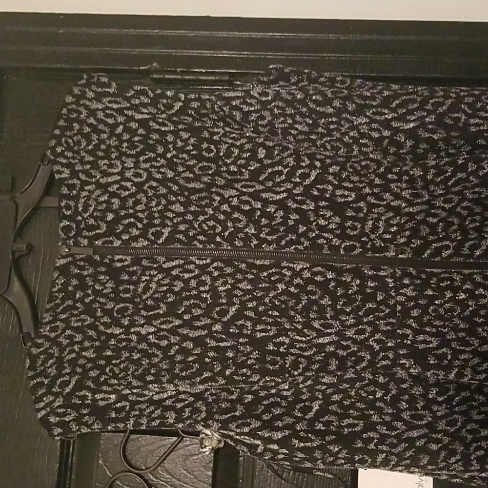 Women's Calvin Klein Dress; Black and Metallic Silver Animal Print; Size 14 - Picture 3 of 8